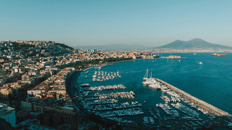 Viaggio organizzato a Napoli da Foggia: arte, gusto e avventura