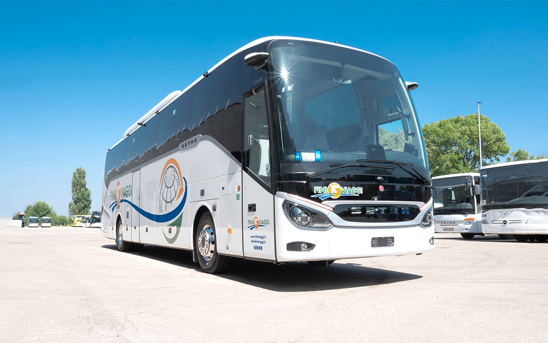Cabina di guida del Setra S 516 HD FINI VIAGGI
