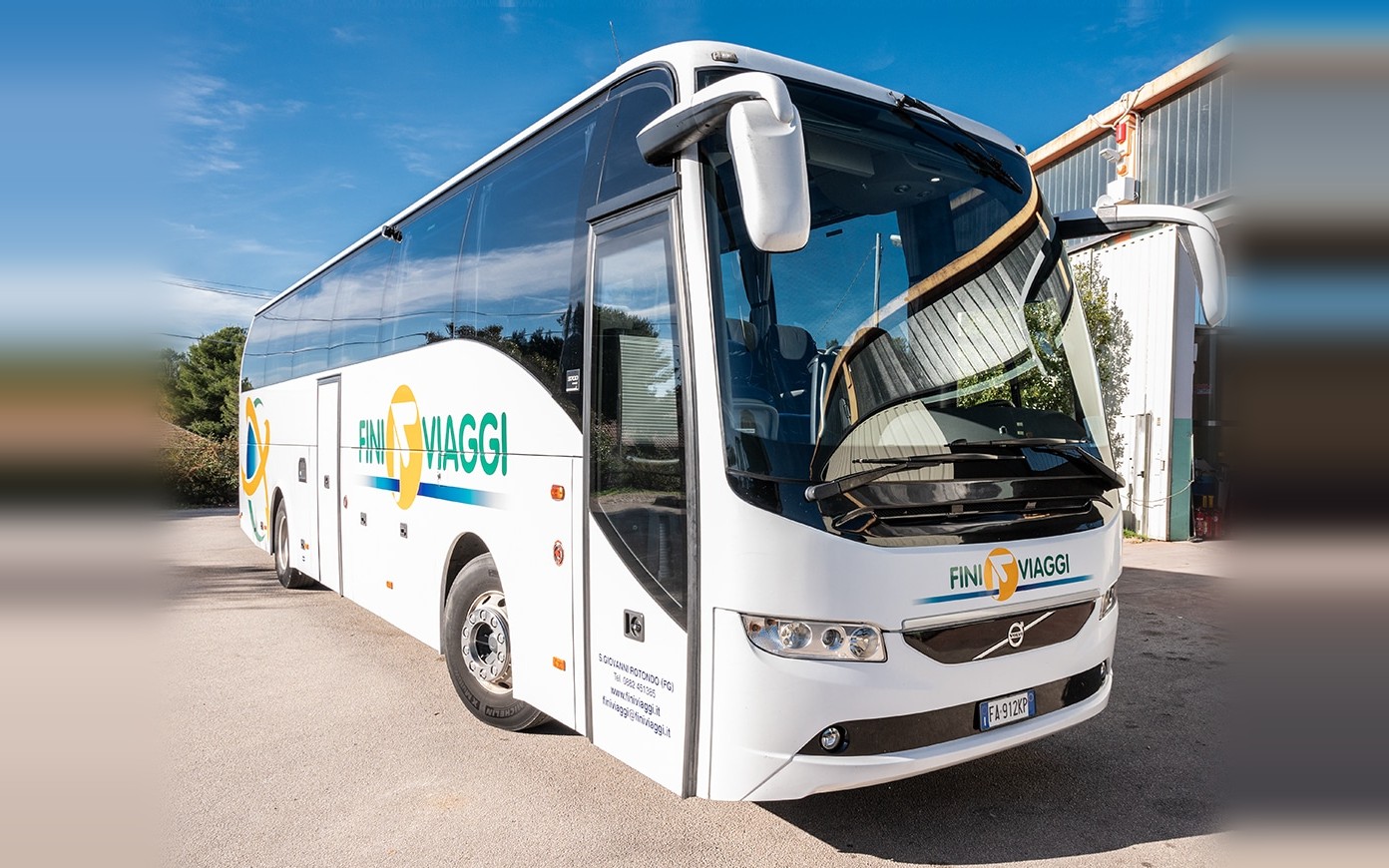 Autobus gran turismo Volvo 9700 B11 di FINI VIAGGI